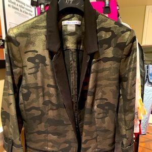 Green camo blazer